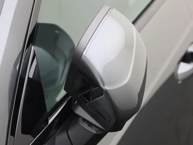 Audi Q3 35 TFSI/150PK S Line 2024 Benzine 38