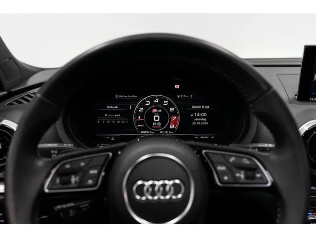 Audi S3 2.0 TFSI S3 quattro Pano B&O Camera 2017 Benzine 12