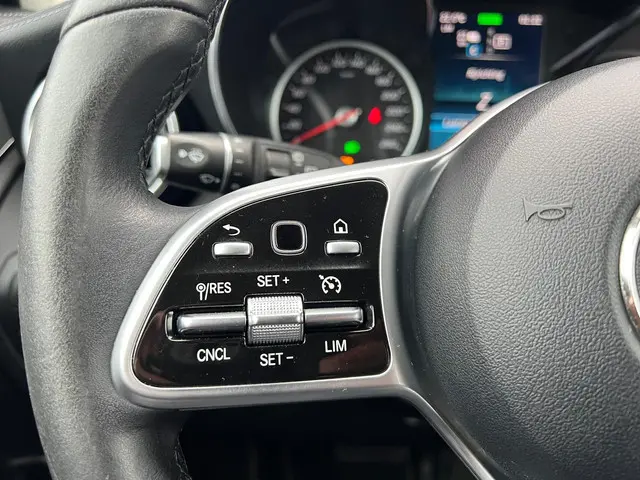Mercedes-Benz GLC 300e 4MATIC 2021 Hybride Benzine 17