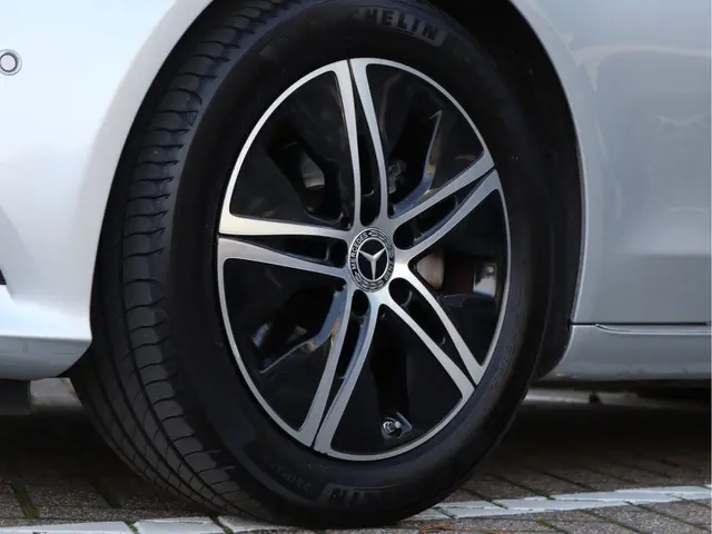 Mercedes-Benz C-Klasse 180 Avantgarde 2020 Benzine 11