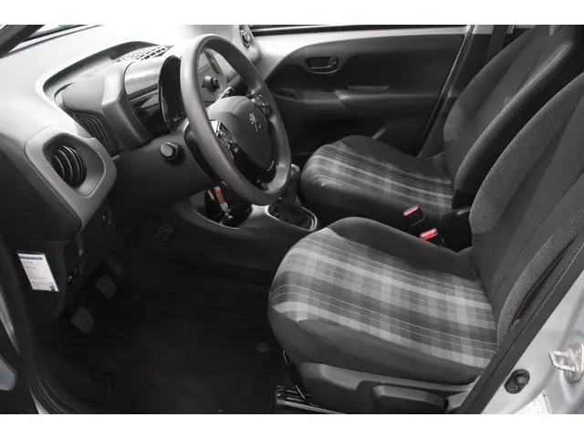 Peugeot 108 1.0 e-VTi Active 2020 Benzine 8