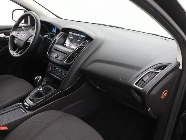 Ford Focus Wagon 1.0 125PK Titanium 2016 Benzine 20