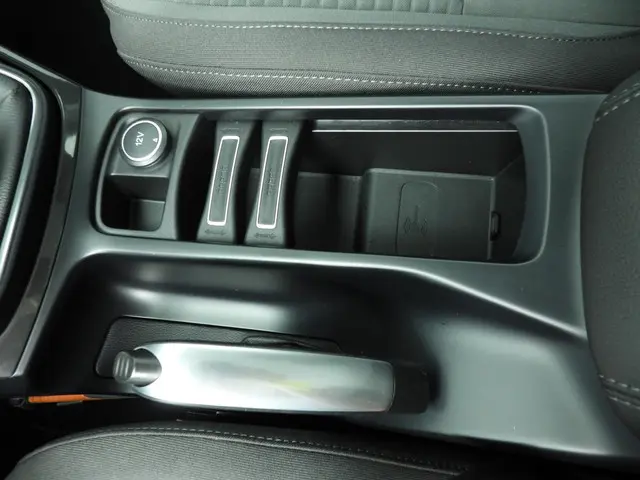 Ford C-MAX 1.0 125PK Titanium 2019 Benzine 26