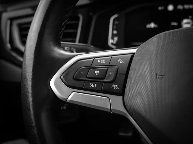 Volkswagen Polo 1.0 TSI 95pk Life Business 2022 Benzine 14