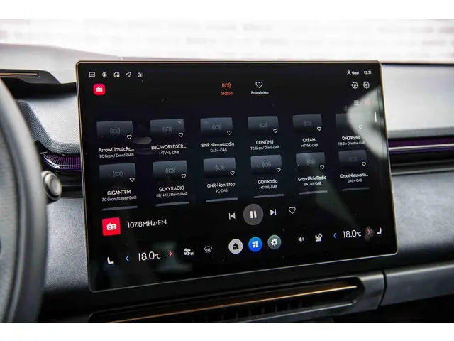 Lynk & Co 08 Plug-in Hybrid More 2025 Hybride Benzine 26