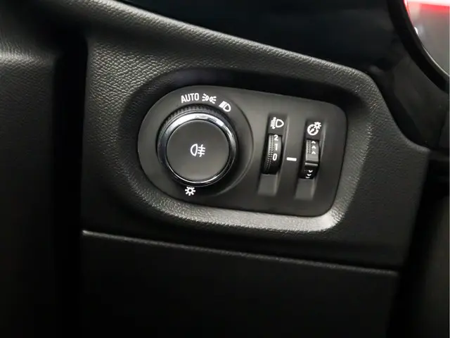 Opel Corsa 1.2 Sport 2023 Benzine 22