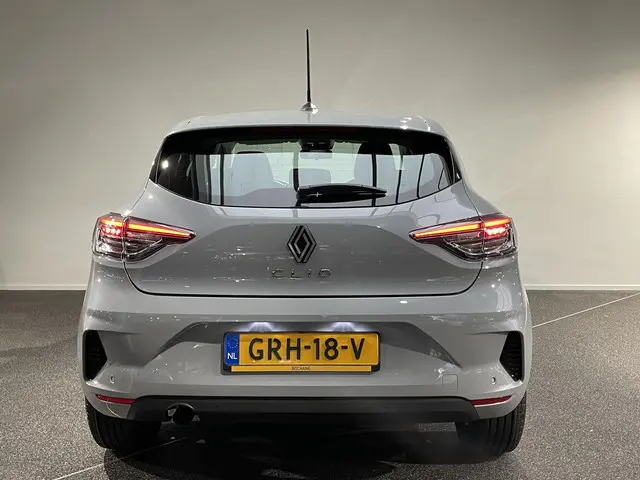 Renault Clio 1.0 TCe 90 GPF Evolution 2024 Benzine 17