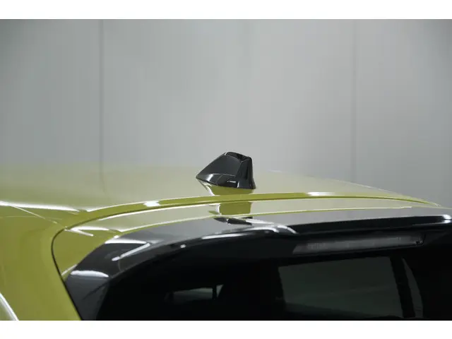 Peugeot 208 Hybrid 136 e-DCS6 GT 2024 Hybride Benzine 22