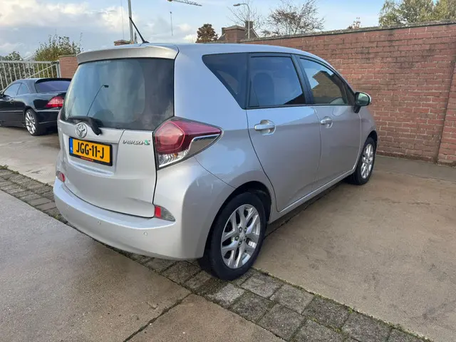 Toyota Verso-S 1.3 VVT-i Dynamic 2015 Benzine 5