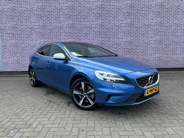 Volvo V40 3