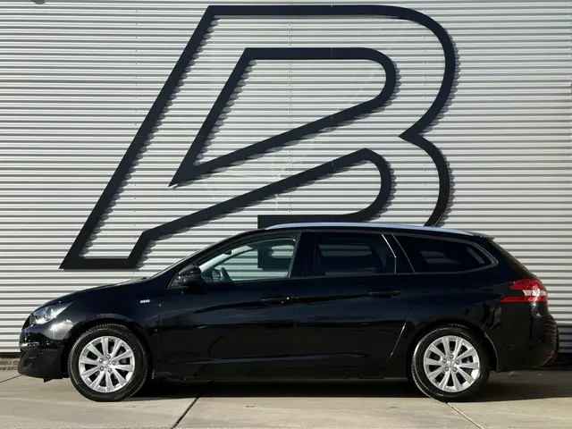 Peugeot 308 SW 1.2 PureTech Blue Lion 2017 Benzine 4