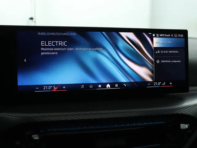 BMW 3 Serie Touring 330e xDrive 2025 Hybride Benzine 55