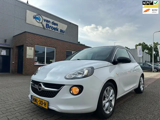 Opel ADAM 1.4 Bi-Fuel Jam 2015 Benzine