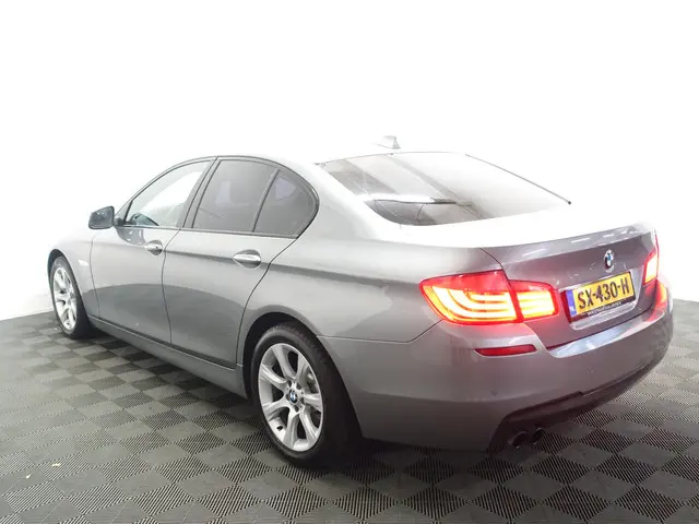 BMW 5 Serie F10 520i High Exe M Sport Aut- 2013 Benzine 5
