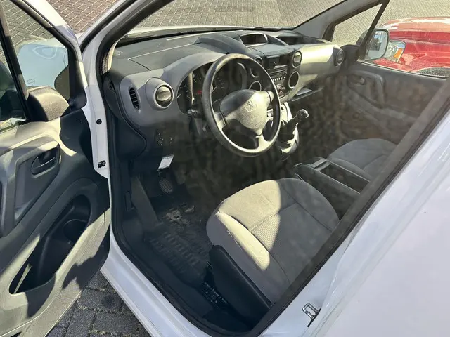 Peugeot Partner 120 1.6 BlueHDi 75 L1 XR 2016 Diesel 13