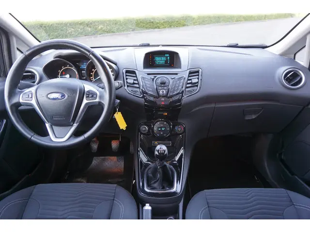Ford Fiesta 1.0 EcoBoost Titanium 2013 Benzine 8