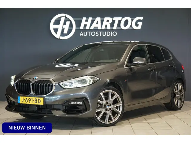 BMW 1 Serie 118i Executive Edition 2020 Benzine