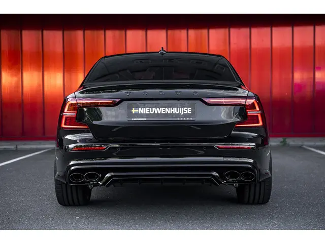 Volvo S60 2.0 B4 Ultimate Dark 2023 Benzine 10