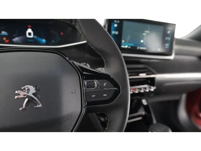 Peugeot 2008 PureTech 130 GT 2022 Benzine 25