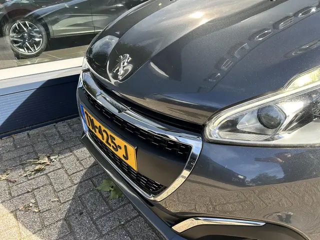 Peugeot 208 1.2 82 PK Allure 2016 Benzine 35