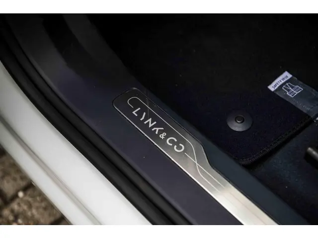 Lynk & Co 08 1.5 More 2025 Hybride Benzine 35