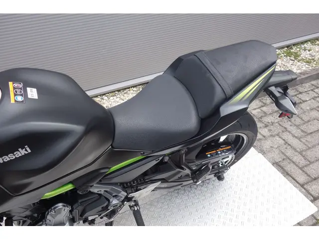 Kawasaki Z650 ABS 2019 Benzine 22