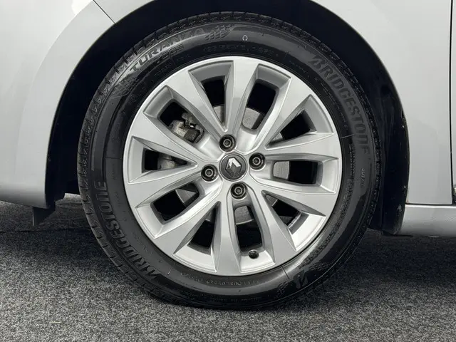 Renault Clio 1.0 TCe Intens 2019 Benzine 13