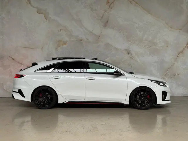 Kia ProCeed 1.6 T-GDI GT 2019 Benzine 6