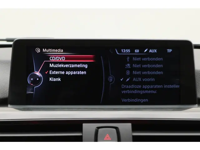 BMW 3 Serie 320i High Executive 2015 Benzine 40