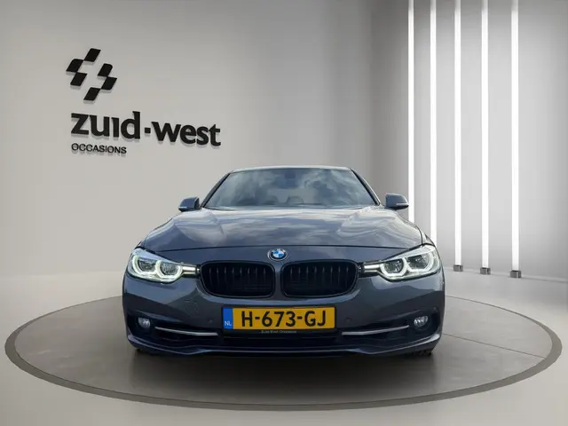 BMW 3 Serie 318i Luxury 360 Head up Led 2016 Benzine 2