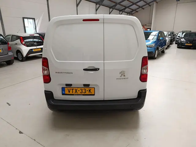 Peugeot Partner 1.5 BlueHDi 100 S&S L1 2023 Diesel 7