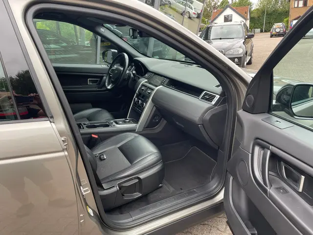 Land Rover Discovery Sport 2.0 TD4 SE 2017 Diesel 16