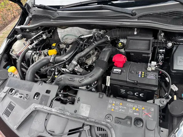 Renault Clio 0.9 TCe Eco2 Limited 2016 Benzine 35