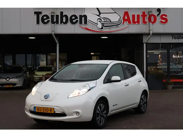 Nissan Leaf Tekna 24 kWh 2015 Elektrisch