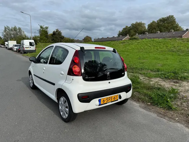 Peugeot 107 3