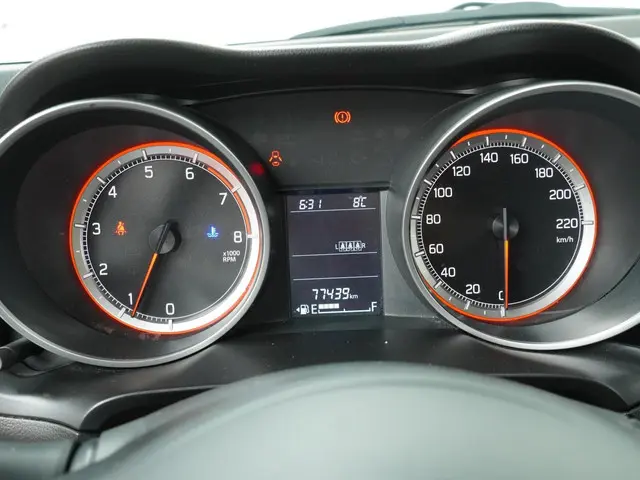 Suzuki Swift 1.2 Select 2018 Benzine 12