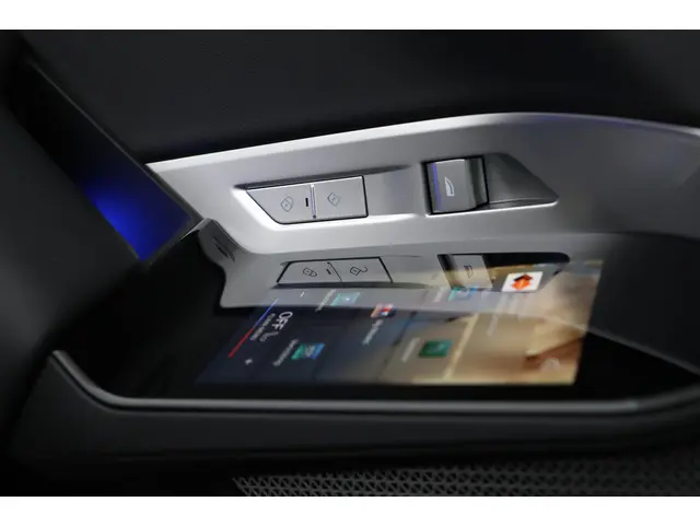 BMW 7 Serie 750e xDrive 2024 Hybride Benzine 72