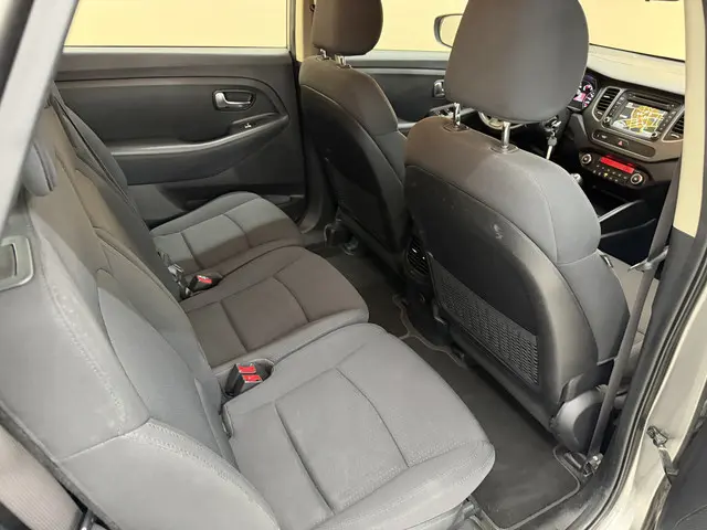 Kia Carens 1.6 GDi ComfortLine, 135Pk, 2015, 2015 Benzine 14