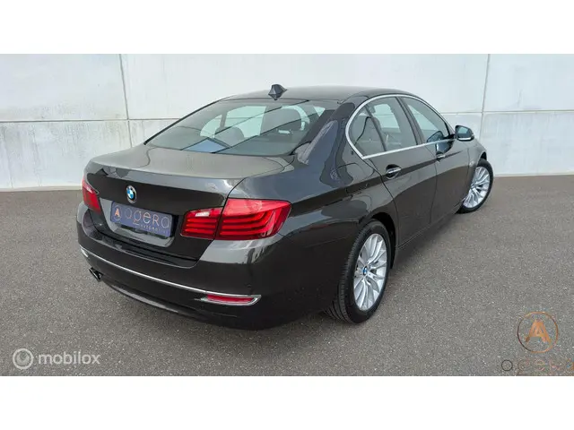 BMW 5 Serie 520i Luxury Line 2014 Benzine 12