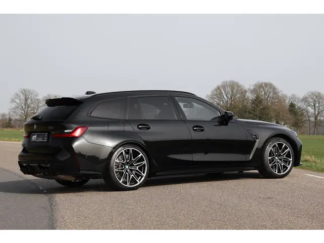 BMW M3 3-serie Touring xDrive Competition 2025 Benzine 4