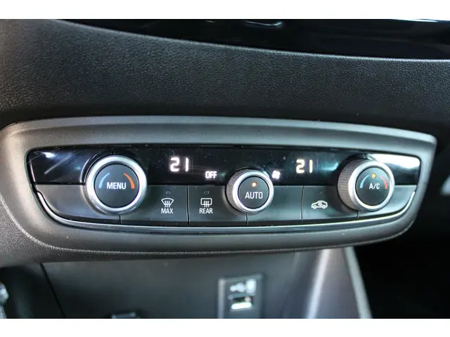Opel Crossland X 1.2 Turbo 120 Jaar Edition 2019 Benzine 21