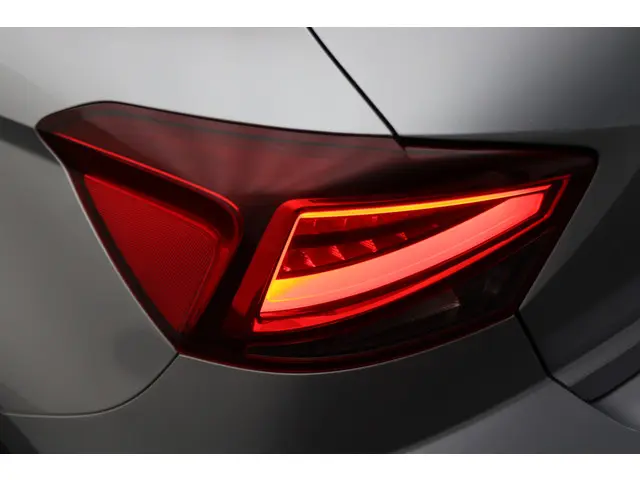 SEAT Ibiza 1.0 TSI FR Business Intense 2020 Benzine 26