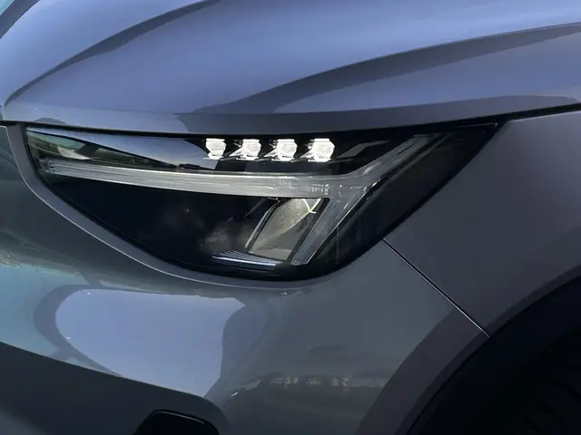 Volvo XC40 2.0 B4 Plus Dark 2025 Benzine 8