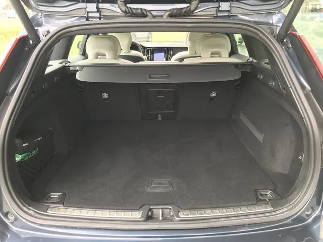 Volvo V60 2.0 T4 Momentum Pro Automaat 2019 Benzine 23