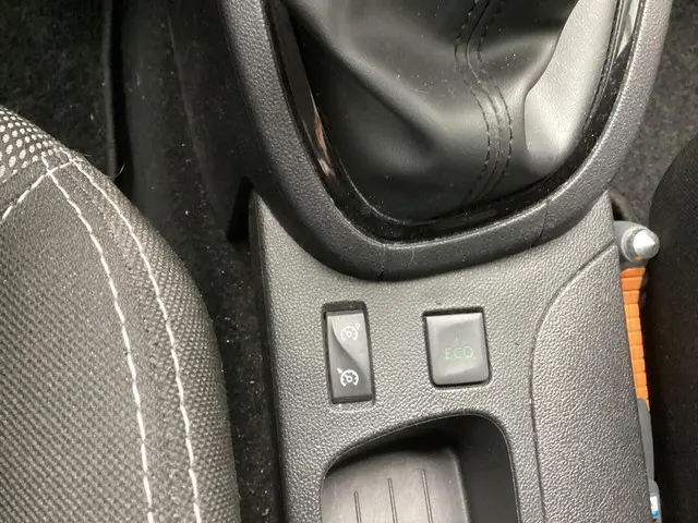 Renault Clio 0.9 TCe Eco2 Expression 2016 Benzine 12