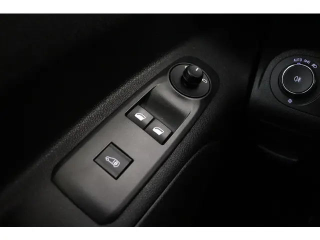 Opel Combo 1.5D L1H1 Edition 2020 Diesel 17
