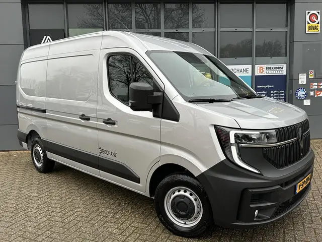 Renault Master T35 2.0 dCi 130 L2H2 Advance 2024 Diesel 9