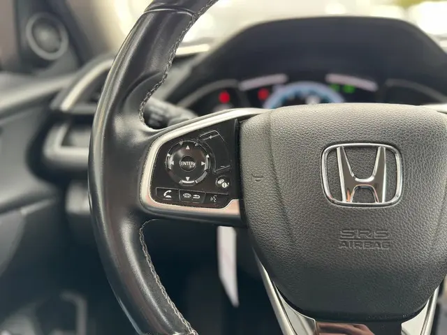 Honda Civic 1.5 i-VTEC Elegance 180pk 2020 Benzine 21