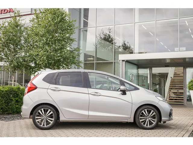 Honda Jazz 1.3i VTEC ELEGANCE 2018 Benzine 52