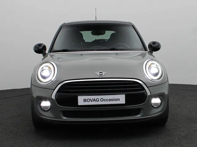 MINI 5-Deurs Cooper 2019 Benzine 3
